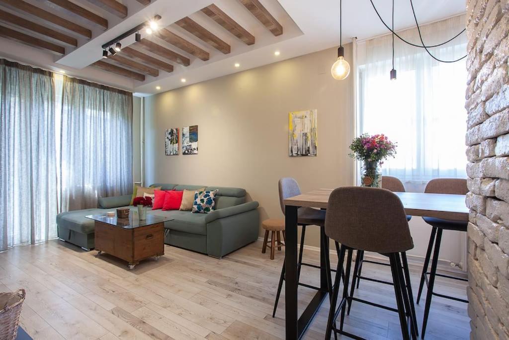 Mihajlovik Lux Apartment In Heart Of סקופיה מראה חיצוני תמונה